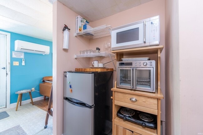 Building Photo - 1101 S Rogers St