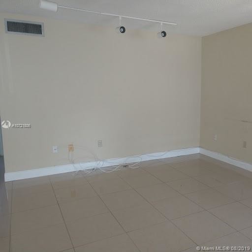 Building Photo - 730 NW 106th Ave