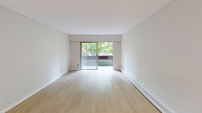 Photo du bâtiment - 2183 West 44th