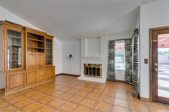 Foto del edificio - 2708 Eagle Springs Ct