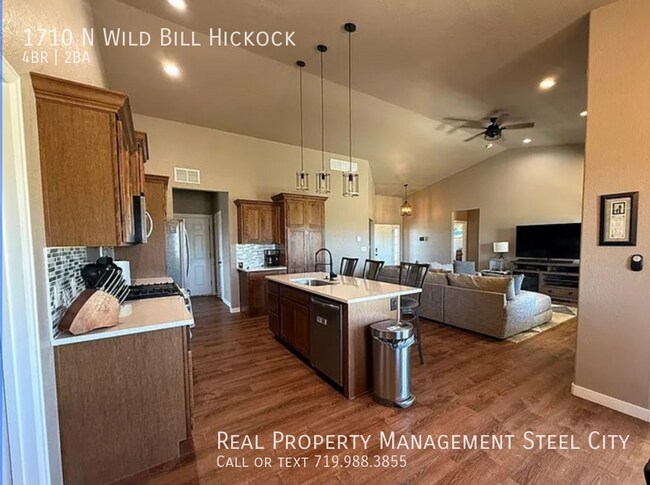 Foto del edificio - 1710 N Wild Bill Hickock Dr