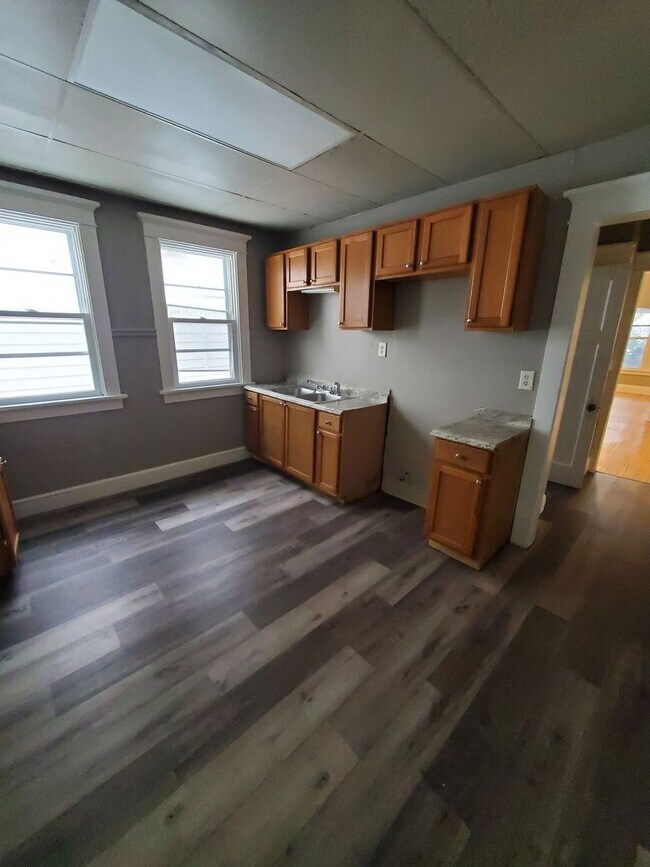 Foto del edificio - 2418-2420 N 40th St. (Duplex)