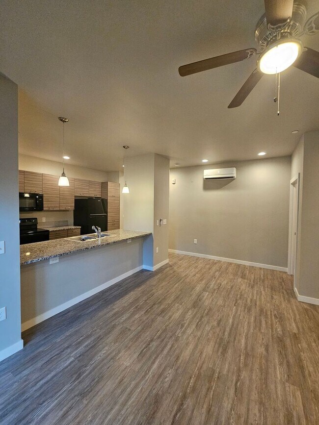 Foto del edificio - Maddyn B