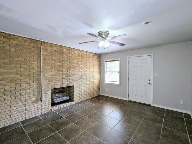 Foto del edificio - 1117 W Chase St