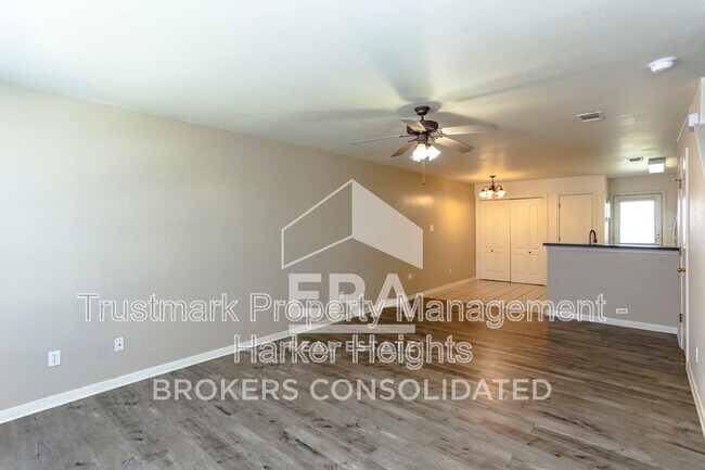 Foto del edificio - 707 S Amy Ln