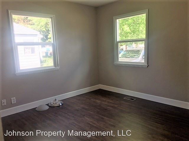 Foto del edificio - 3 br, 1 bath House - 10119 N. Whittier Street