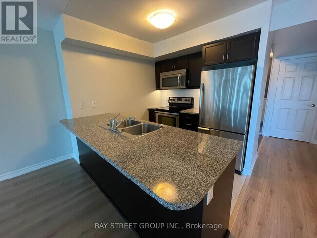 Photo du bâtiment - 19 Grand Trunk Crescent