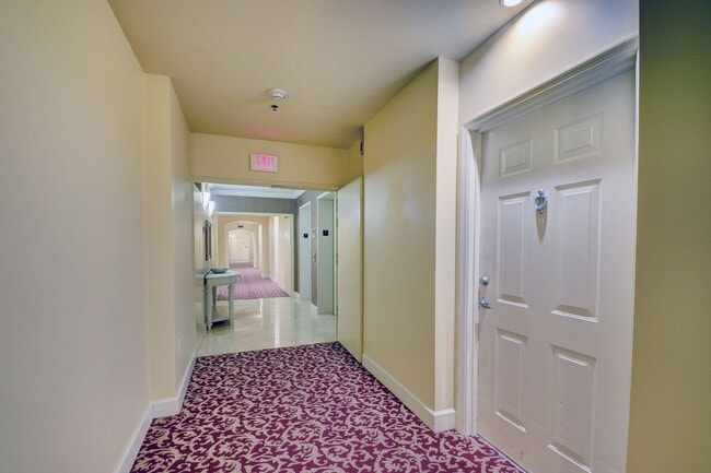 Foto del edificio - 616 Clearwater Park Rd
