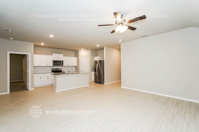 Building Photo - 424 Kaufman Dr