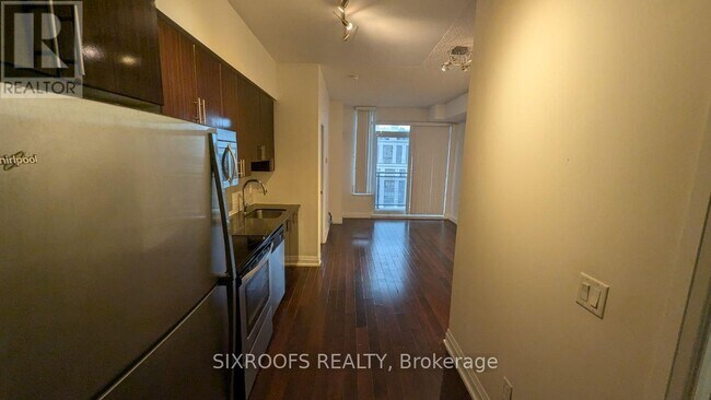 Photo du bâtiment - 75-1675 N Park Rd