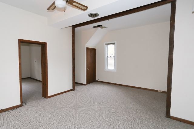 Building Photo - 1144 W Schubert Ave