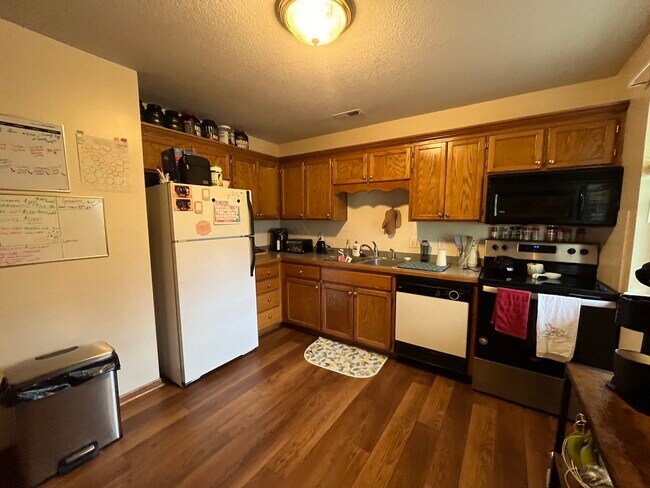 Building Photo - 408 Blake Anthony Dr
