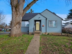 Building Photo - 580 18th St NE