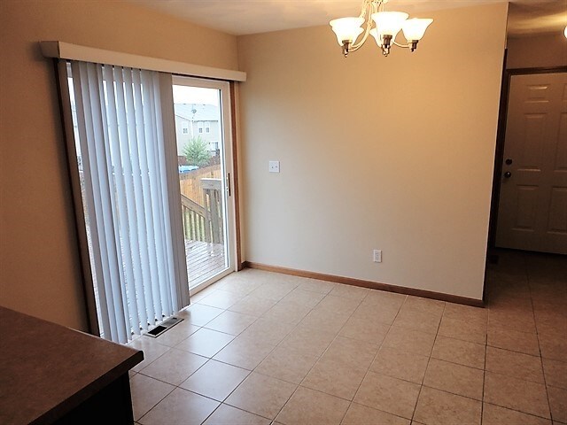 Foto del edificio - 3085 Warwickshire Drive