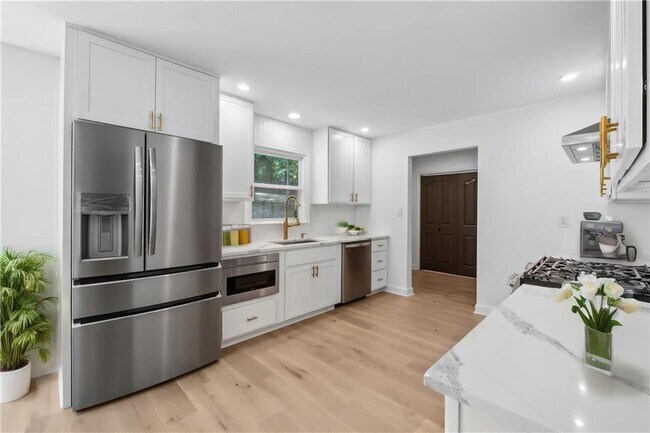 Foto del edificio - 15910 Hopewell Rd