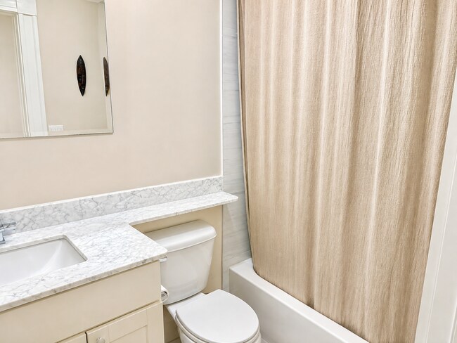 Foto del edificio - 470-472 Green St. Unit 1