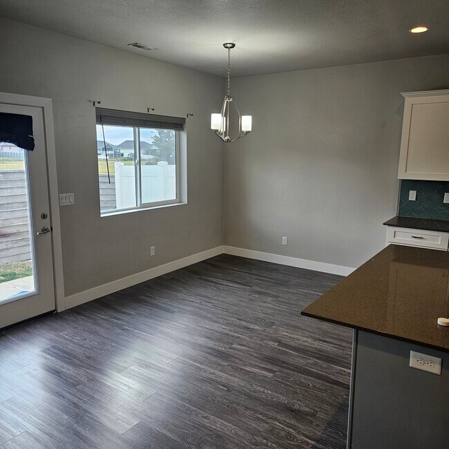 Foto del edificio - 259 E 1500 N