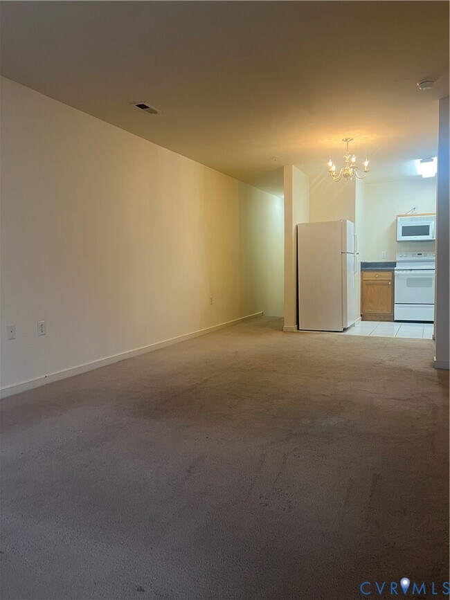 Foto del edificio - 3447 Prince George Dr