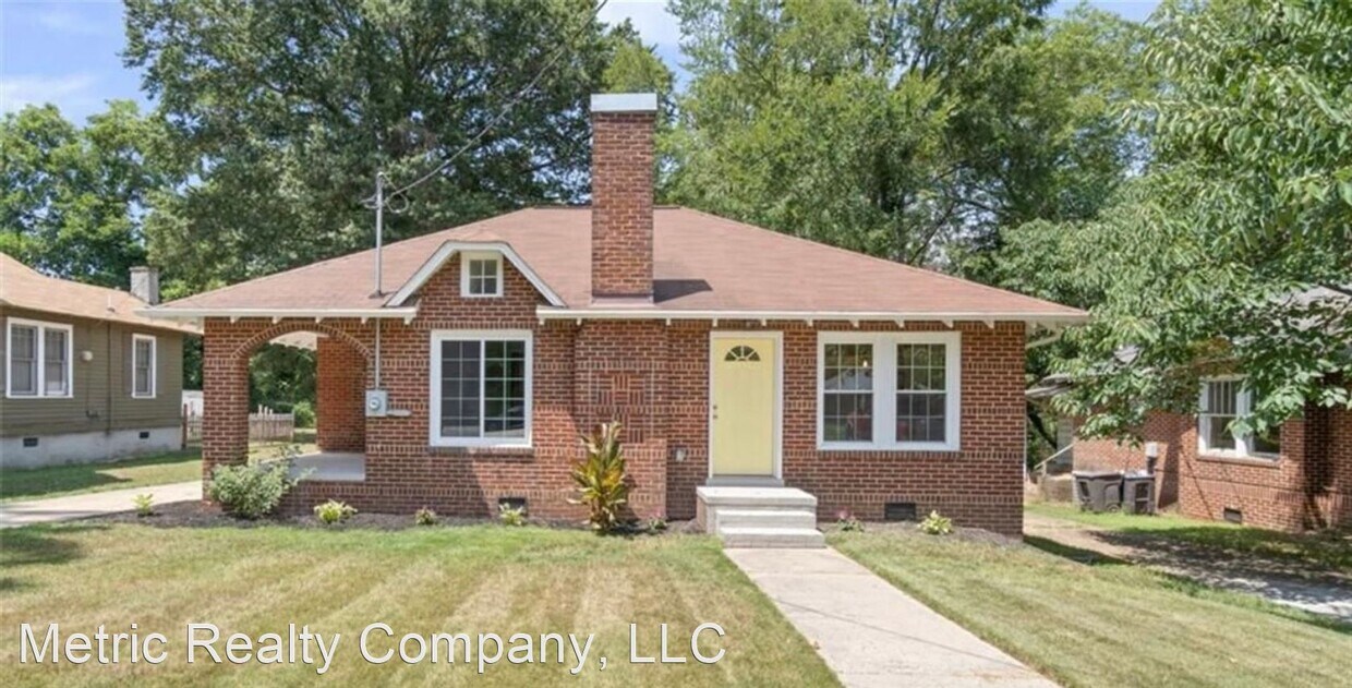 Primary Photo - 2 br, 2 bath House - 626 S. Green St