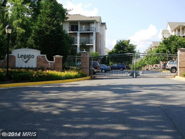 Foto del edificio - 12124 Garden Ridge Ln