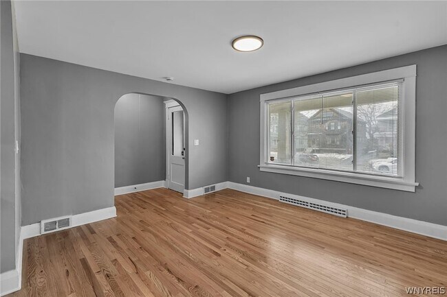 Foto del edificio - 49 Virgil Ave