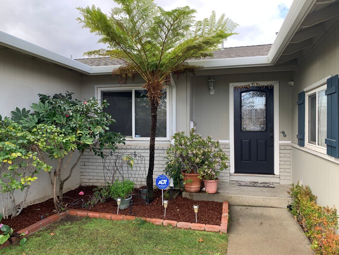 Front door - 5651 Rudy Dr