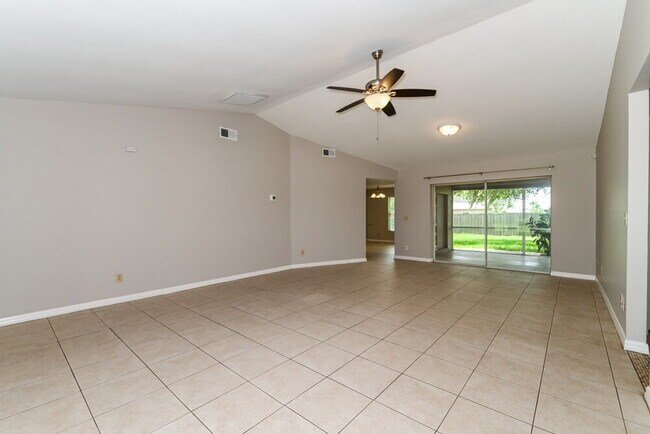 Foto del edificio - 914 SW 25th St