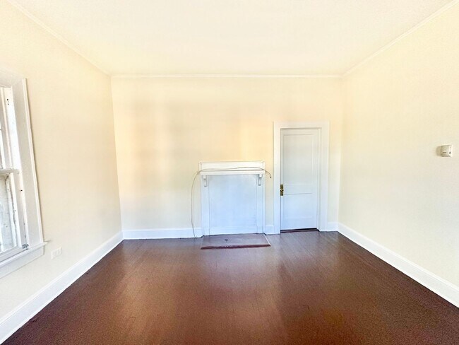 Foto del edificio - 844 Ashton St