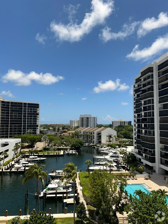 Building Photo - 4750 S Ocean Blvd