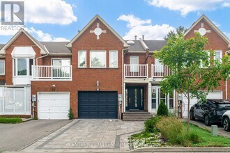 Building Photo - 30 Queensmill Ct