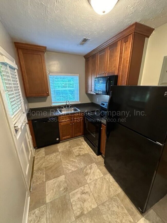 Foto del edificio - 840 Carolina Ave NW