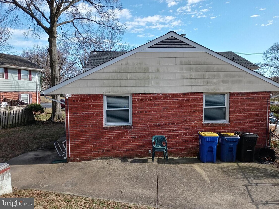 5901 85th Ave, New Carrollton, MD 20784 House for Rent in New