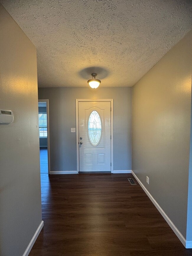 Foto del edificio - Beautiful Single Family Home in Clarksville