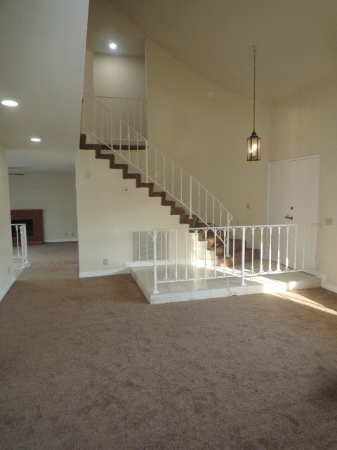 Building Photo - 8631 Acapulco Cir