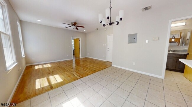 Building Photo - 9 Schuyler Ct