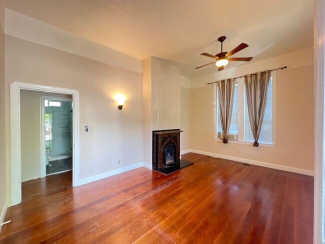 Foto del edificio - Downtown Benicia Remodeled Saltbox