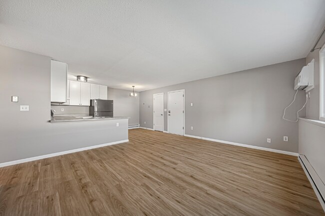 Foto del edificio - 1402 Division St W
