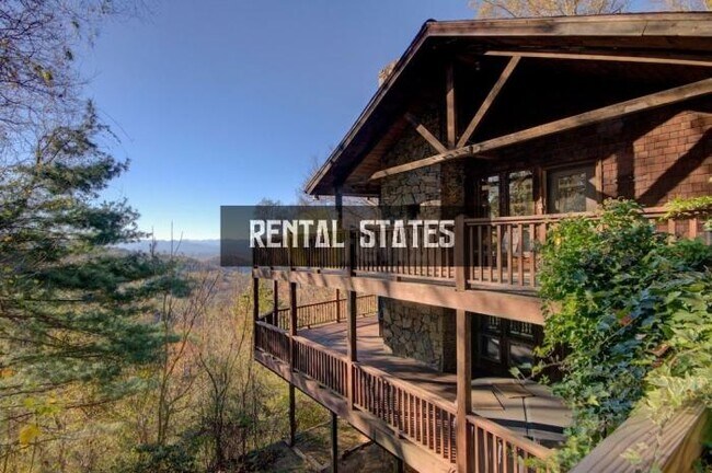 Foto del edificio - 4 bedroom in Asheville NC 28804