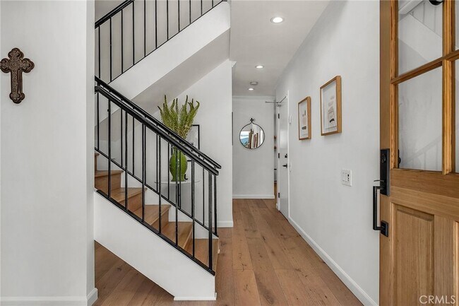 Foto del edificio - 17152 Escalon Dr