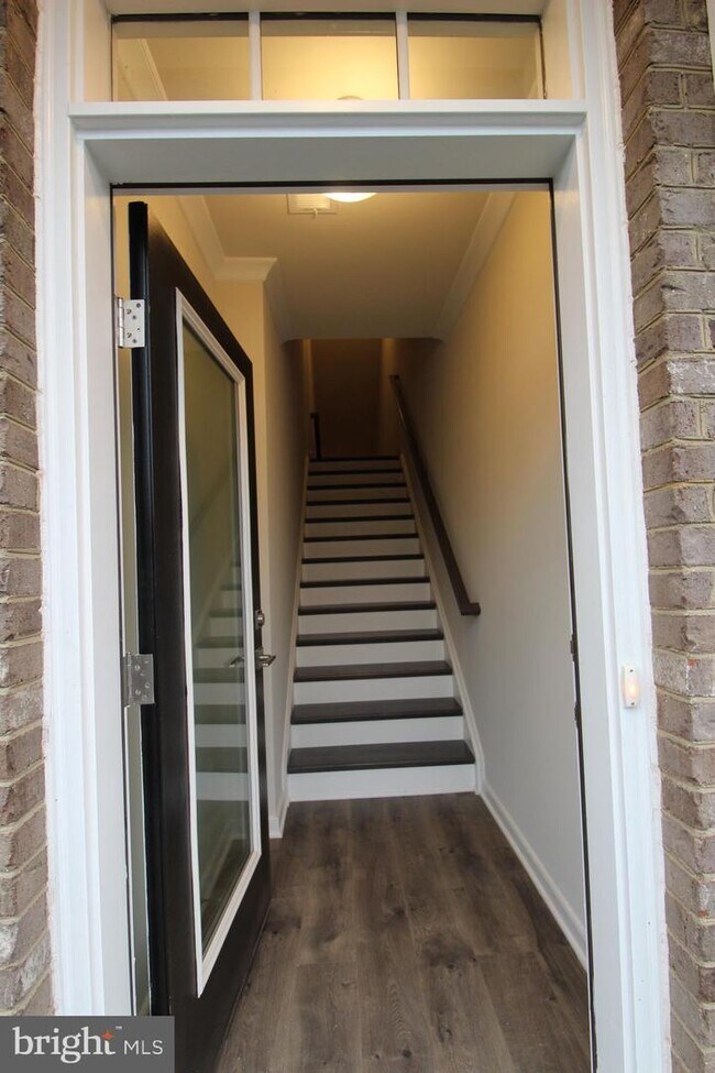 Foto del edificio - 2604 Loganberry Dr