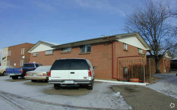 Building Photo - East Yale Apartments