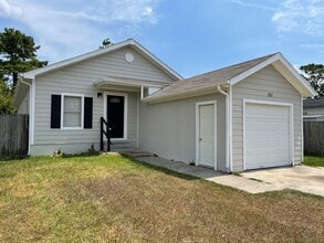 Building Photo - 11967 Greensbrook Forest Dr