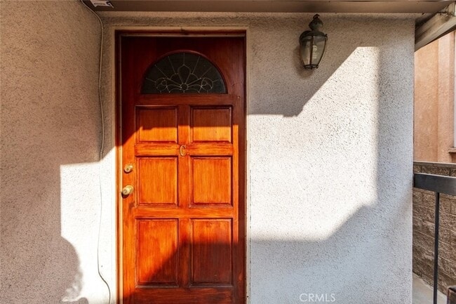 Foto del edificio - 514 N Isabel St