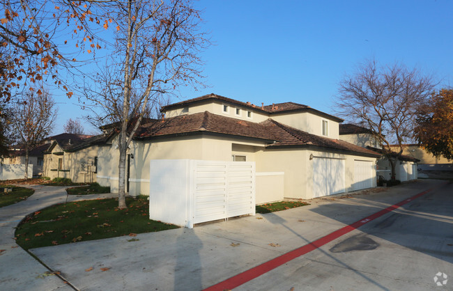 Building - Liberty Park Apartments