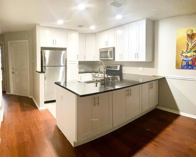 Building Photo - 5171 Lazy Oaks Dr