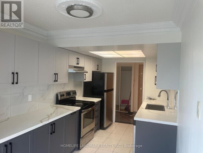 Photo du bâtiment - 7805-7805 Bayview Ave