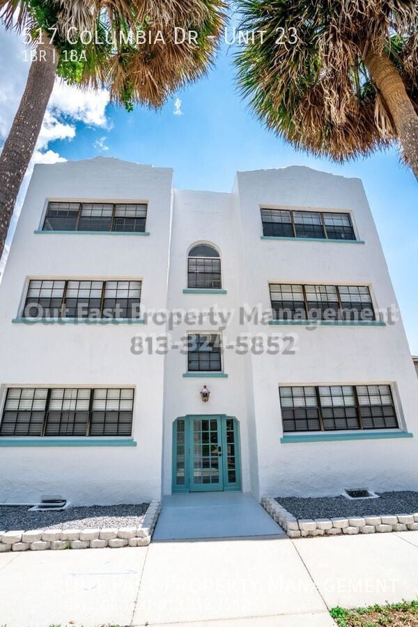 Building Photo - 517 Columbia Dr