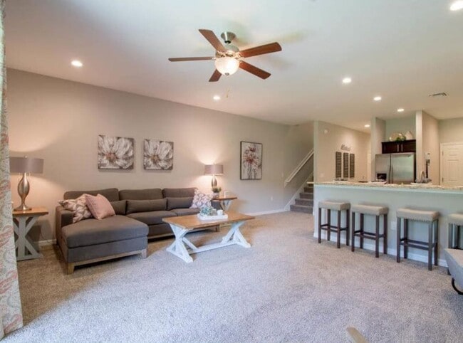 Building Photo - 1041 Grantham Dr