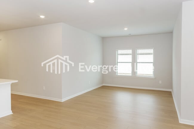 Building Photo - 105 Ashby Pond Dr