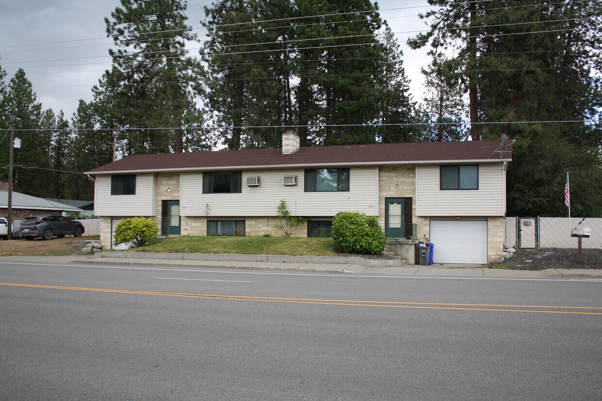Primary Photo - 3017 S University Rd